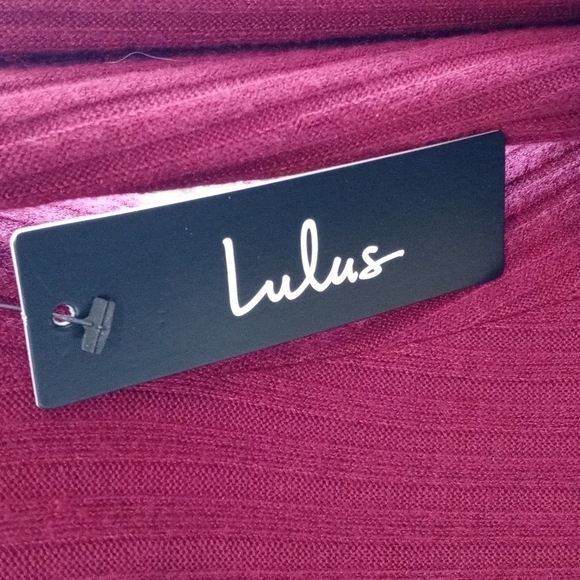 NWT Lulus off shoulder plum or brick red color medium long sleeve top - Picture 6 of 9
